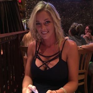 Meet your Posher, Carissa